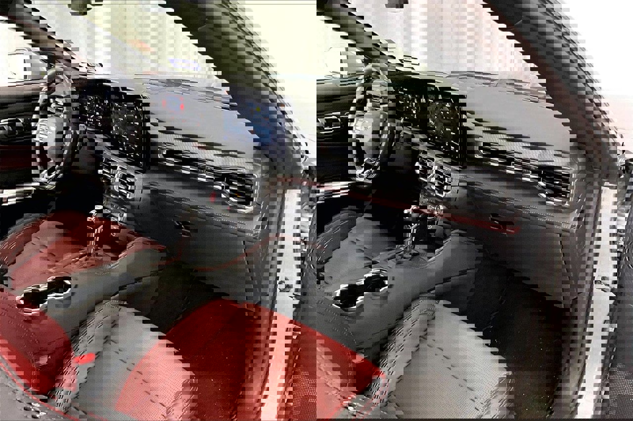 Used 2025 Ford Mustang GT Premium image 28