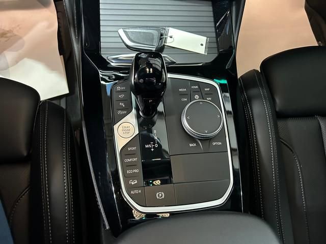 Used 2023 BMW X4 xDrive30i w/ Premium Package image 16