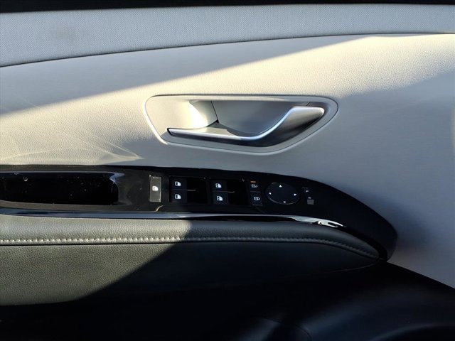 Used 2025 Hyundai Tucson Limited image 22