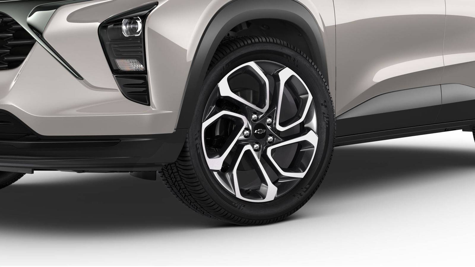New 2026 Chevrolet Trax RS w/ Sunroof Package FWD image 4