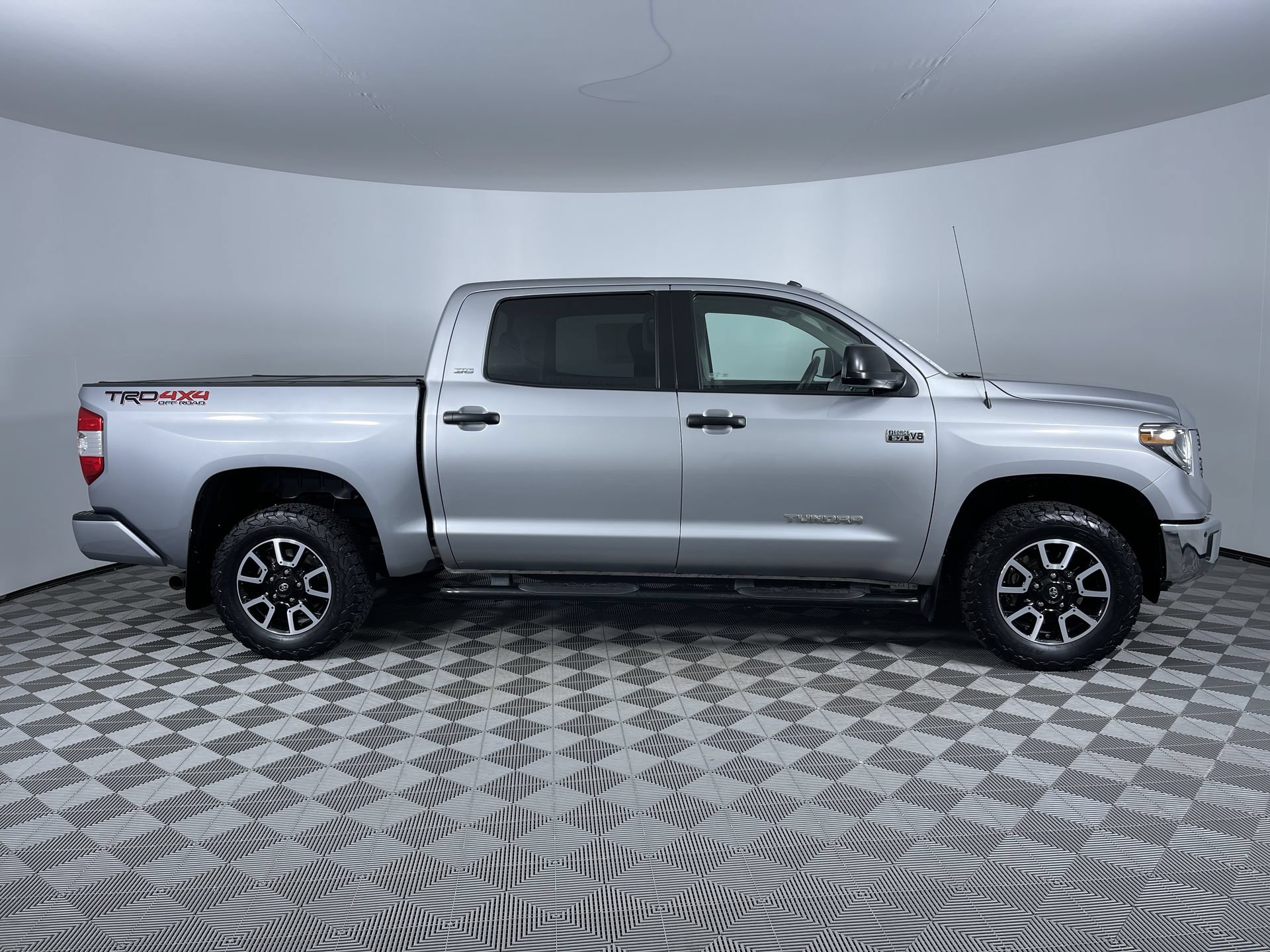 Used 2019 Toyota Tundra SR5 w/ TRD Off Road Package AWD/4WD image 10