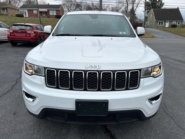 Used 2020 Jeep Grand Cherokee Laredo image 4