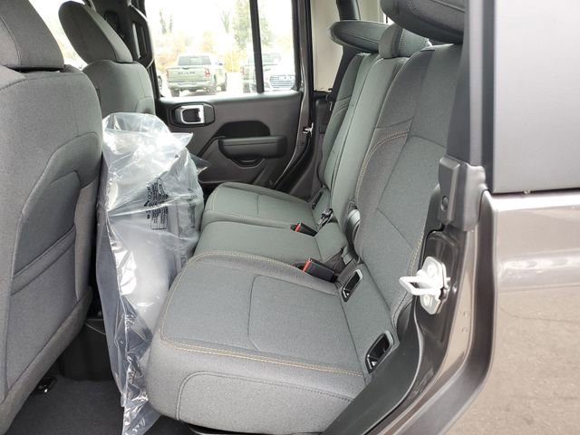 New 2026 Jeep Gladiator Sport image 15