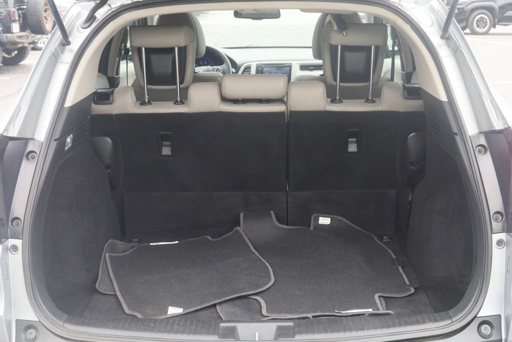 Used 2017 Honda HR-V EX-L image 4