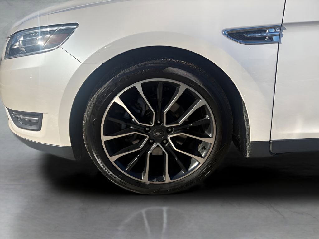 Used 2019 Ford Taurus Limited image 29