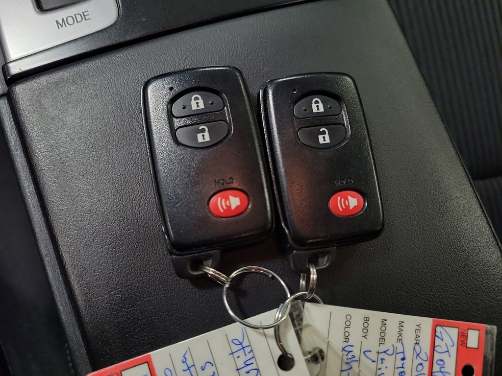 Used 2016 Toyota Prius V Three image 15