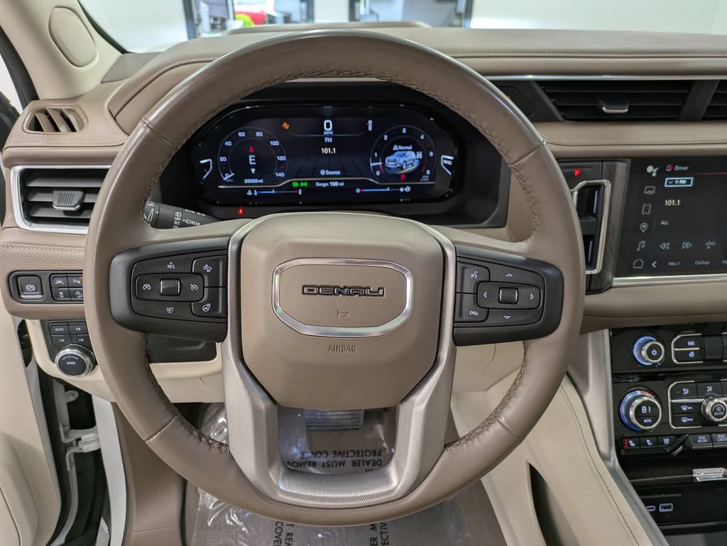Used 2024 GMC Yukon Denali AWD/4WD image 19