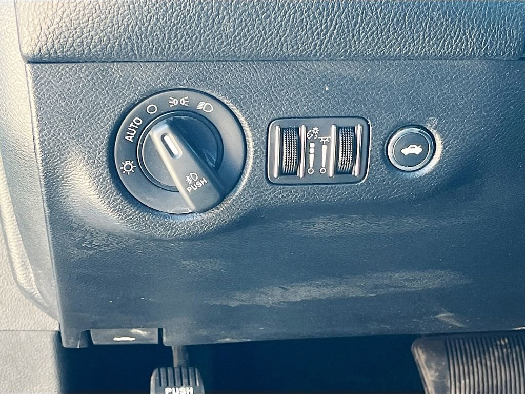 Used 2022 Dodge Challenger GT RWD image 10