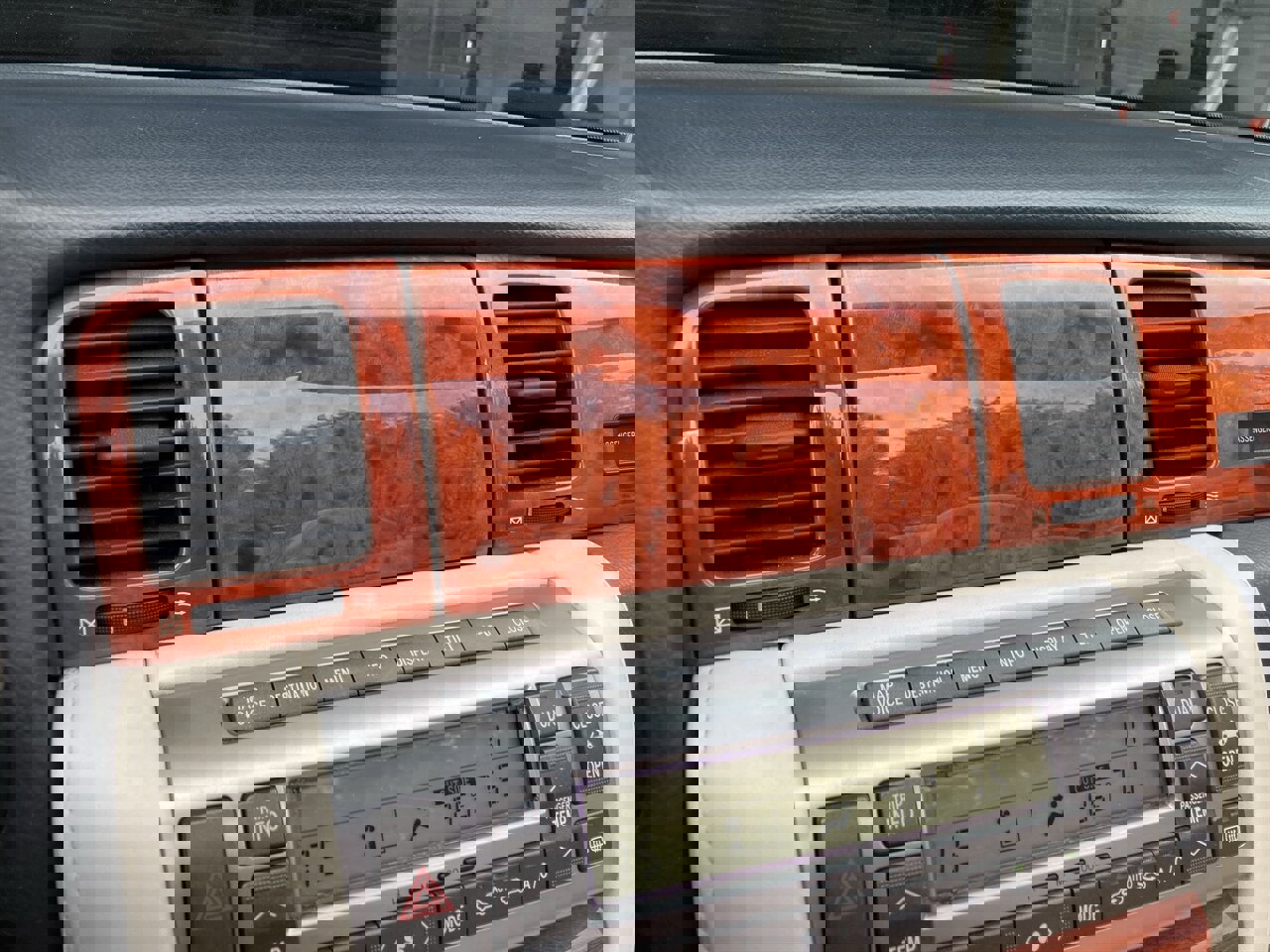 Used 2006 Lexus SC 430 Convertible image 24