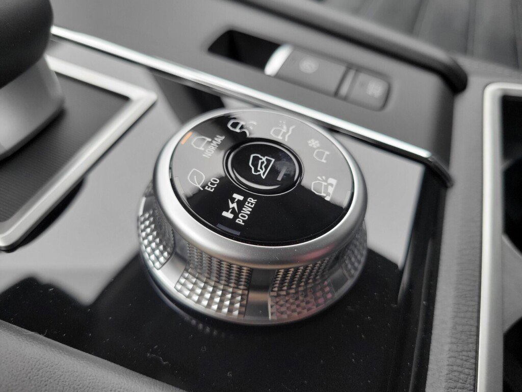 New 2025 Mitsubishi Outlander SE image 24