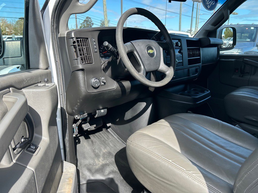 Used 2020 Chevrolet Express 2500 image 5