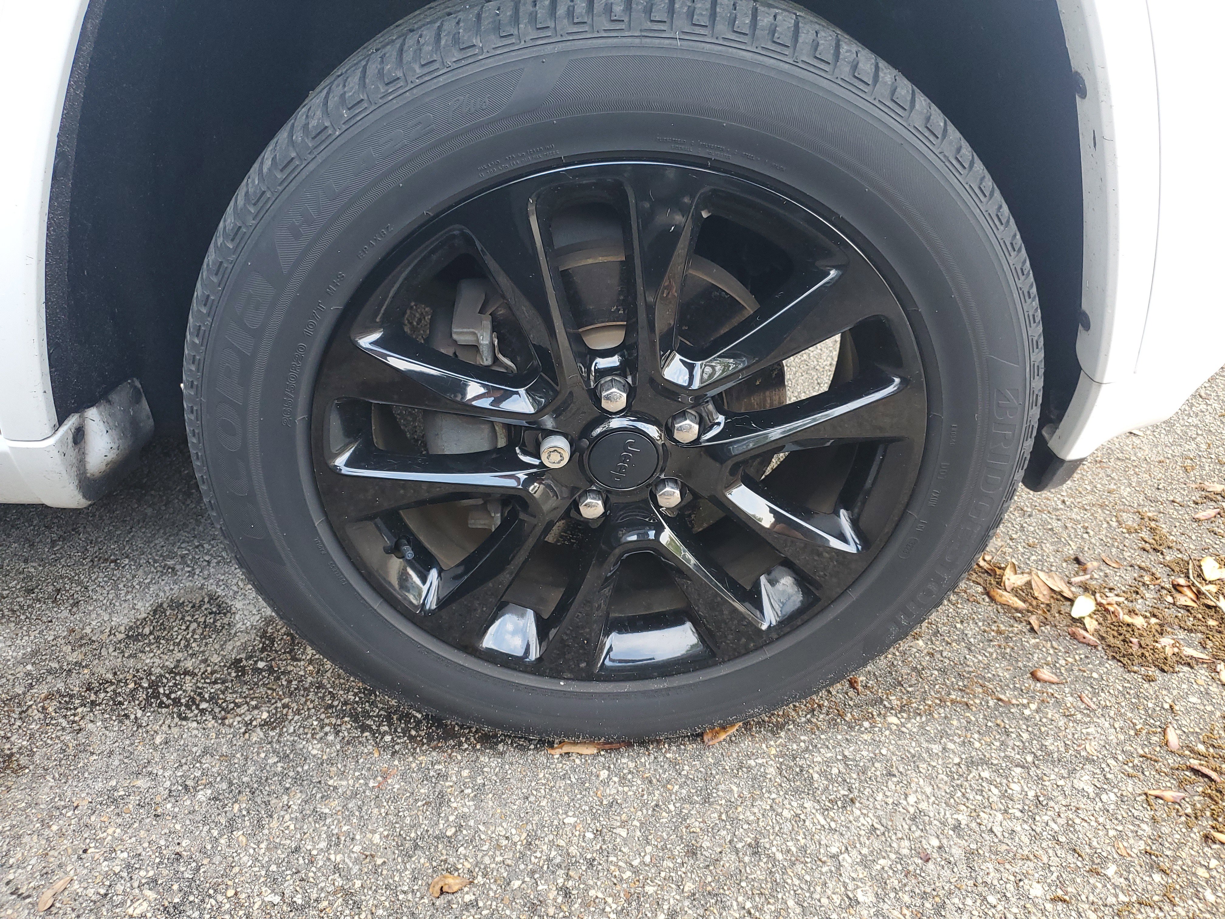 Used 2017 Jeep Grand Cherokee Altitude image 4