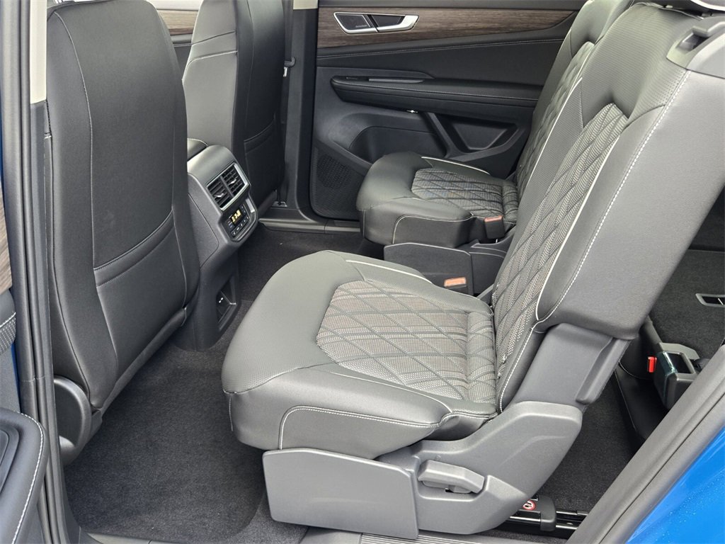 New 2026 Volkswagen Atlas SEL Premium R-Line image 7