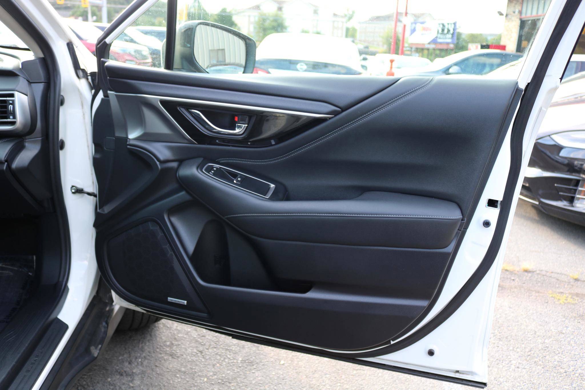 Used 2020 Subaru Outback Limited image 46