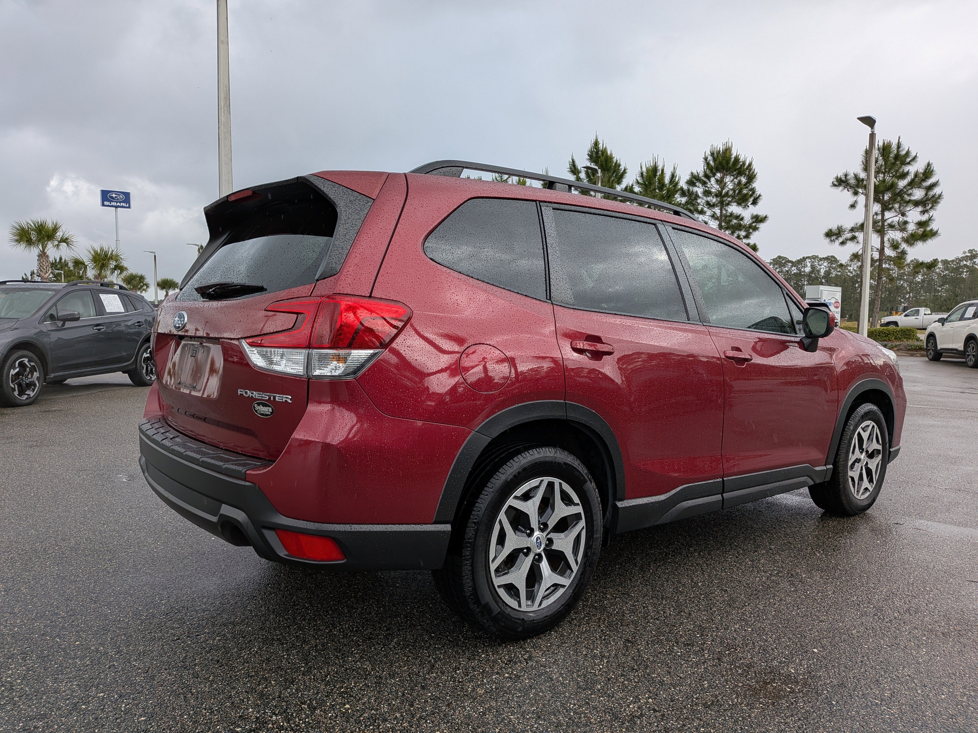 Used 2019 Subaru Forester Premium AWD/4WD image 4