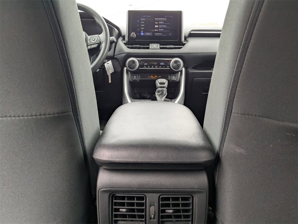 Used 2025 Toyota RAV4 LE image 29