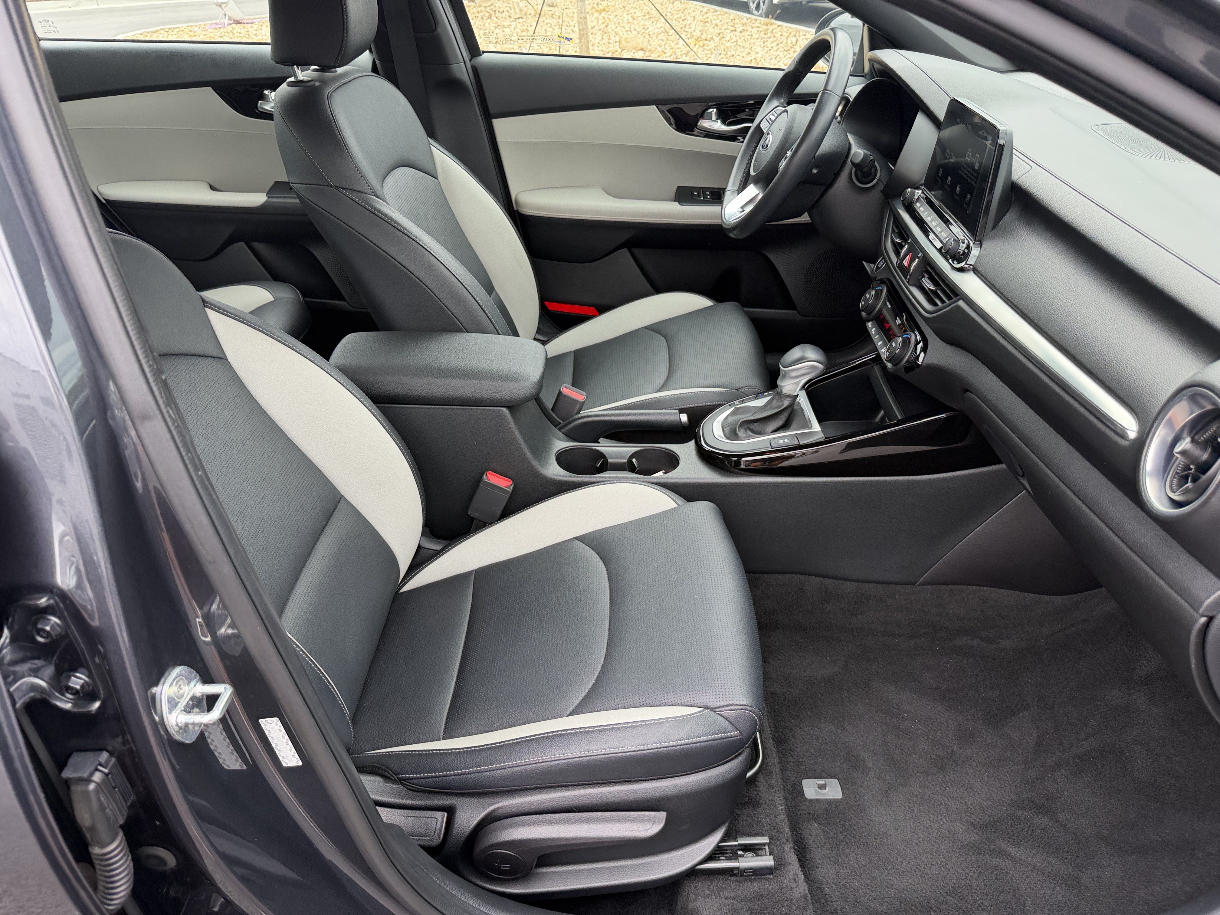 Used 2020 Kia Forte EX FWD image 10