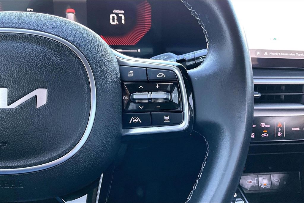 Used 2024 Kia Sorento S image 19