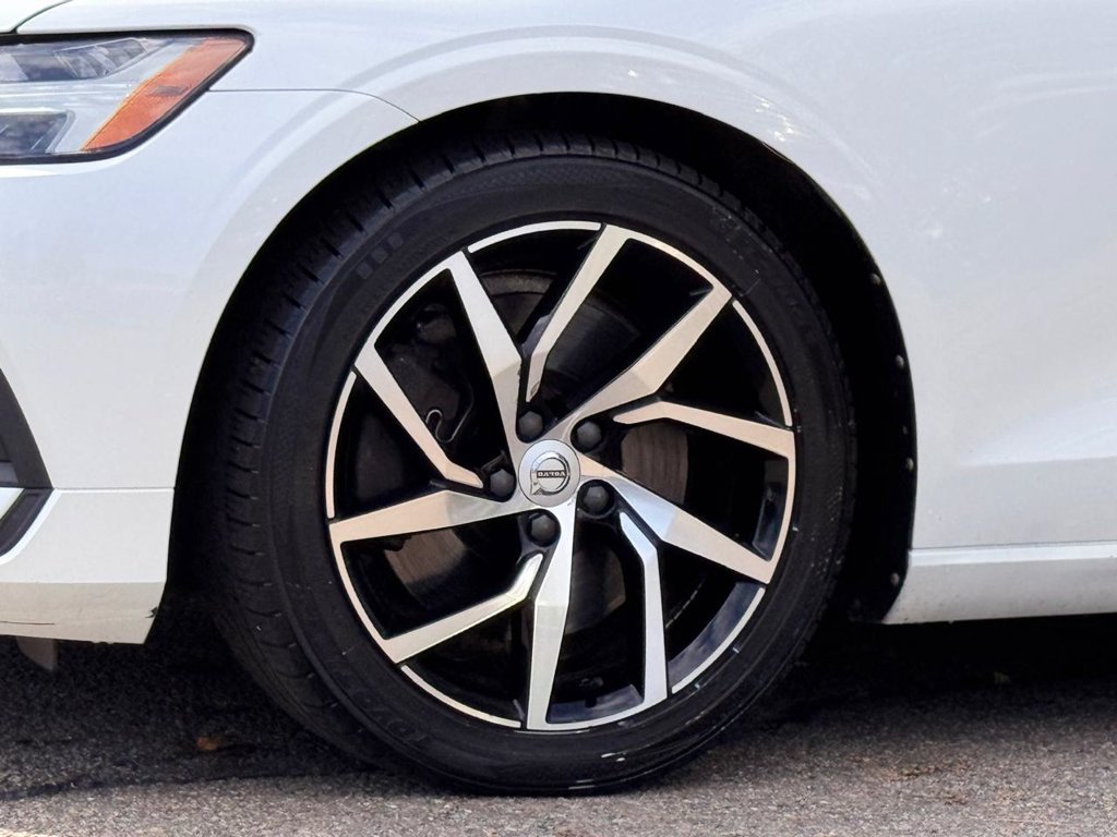Used 2019 Volvo S60 T6 Momentum w/ Premium Package AWD/4WD image 10