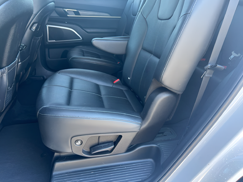 Used 2020 Kia Telluride EX w/ EX Premium Package AWD/4WD image 12