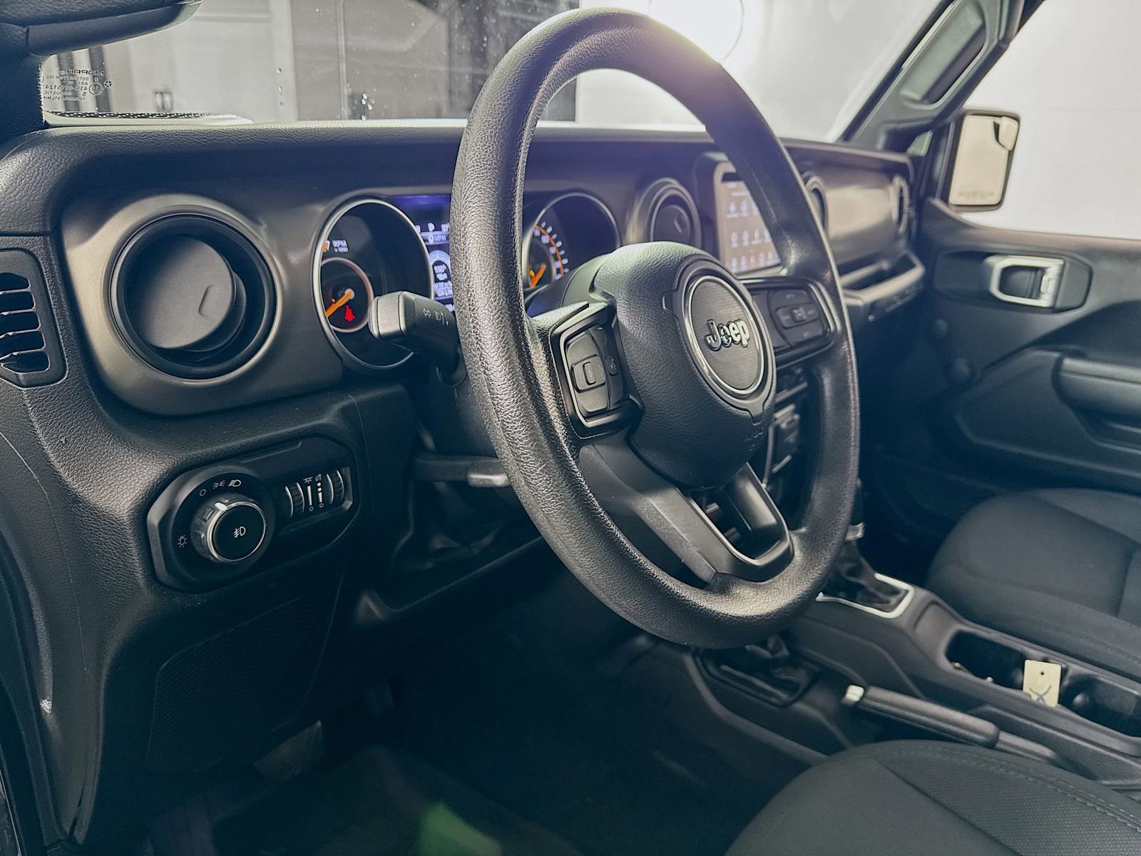 Used 2022 Jeep Wrangler Sport image 7