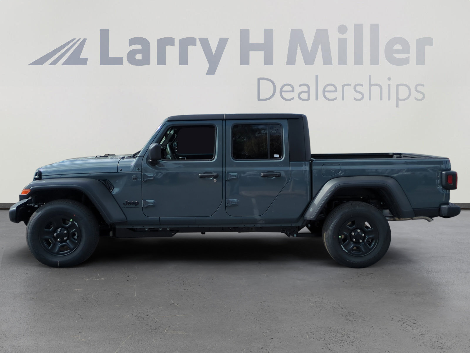 New 2026 Jeep Gladiator Sport image 2
