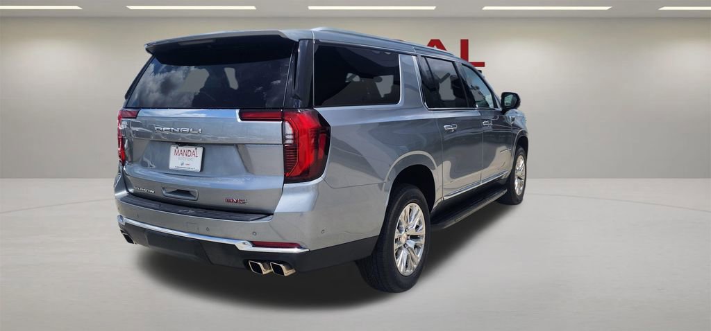 Used 2025 GMC Yukon XL Denali RWD image 5