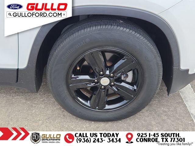 Used 2022 Chevrolet Trax LS w/ Tint and Cruise Package FWD image 29