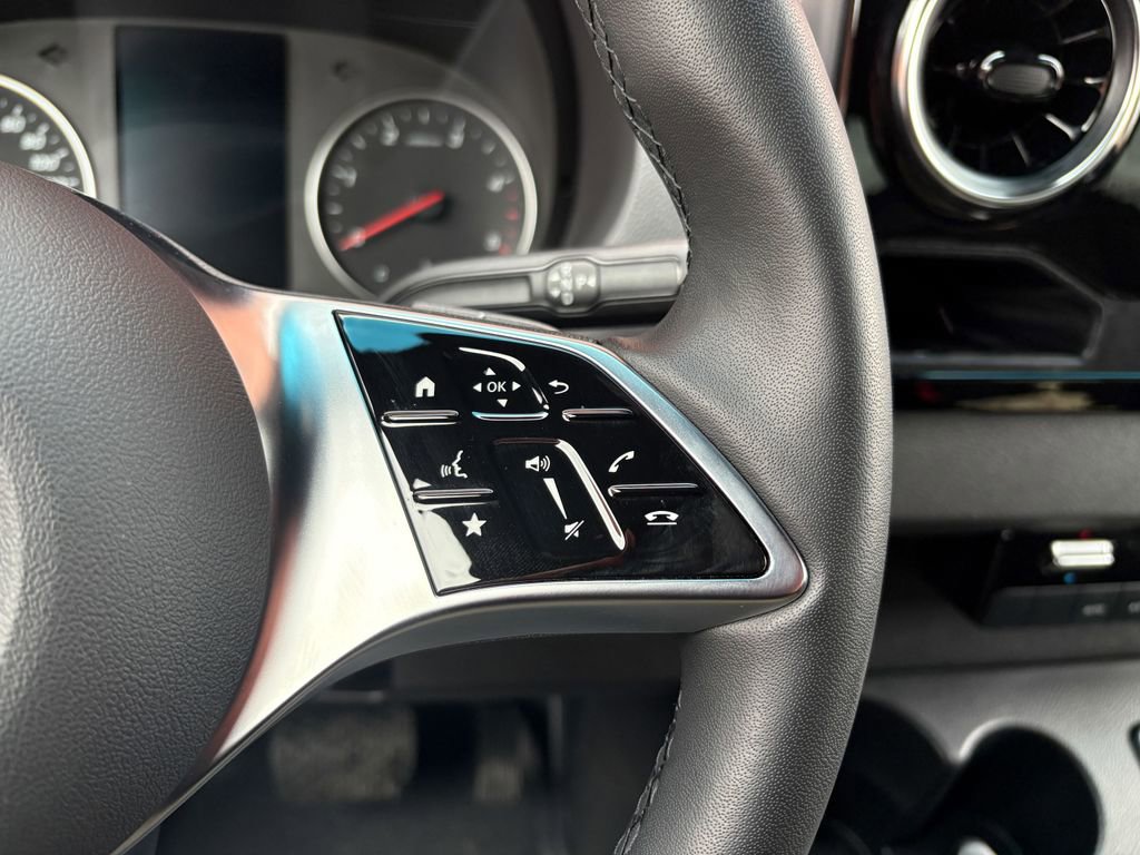 Used 2025 Mercedes-Benz Sprinter 2500 image 12