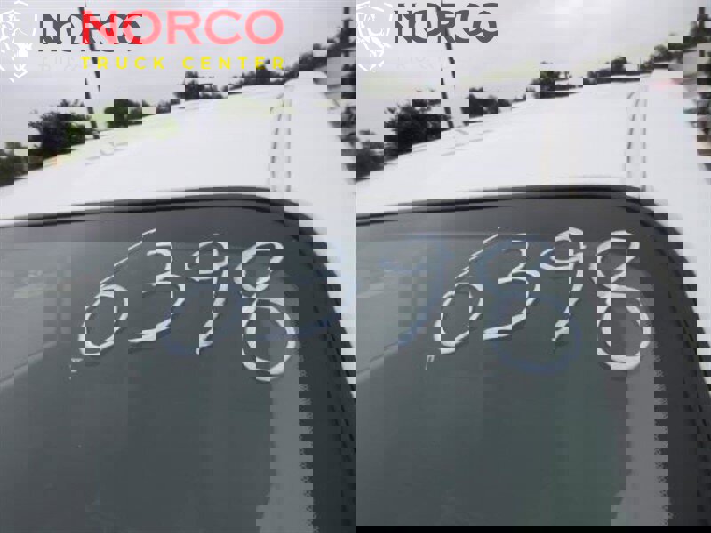 Used 2017 Nissan Titan S image 22