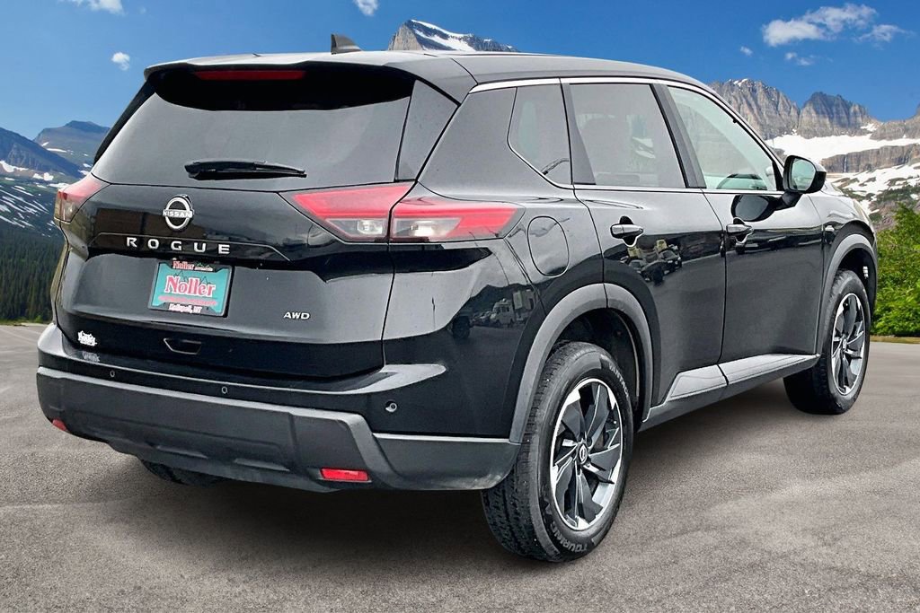 Used 2025 Nissan Rogue SV AWD/4WD image 2