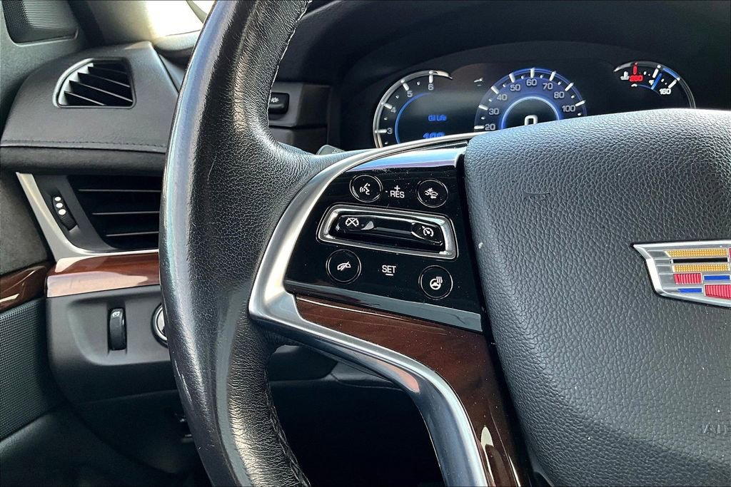 Used 2020 Cadillac Escalade ESV Premium Luxury image 18