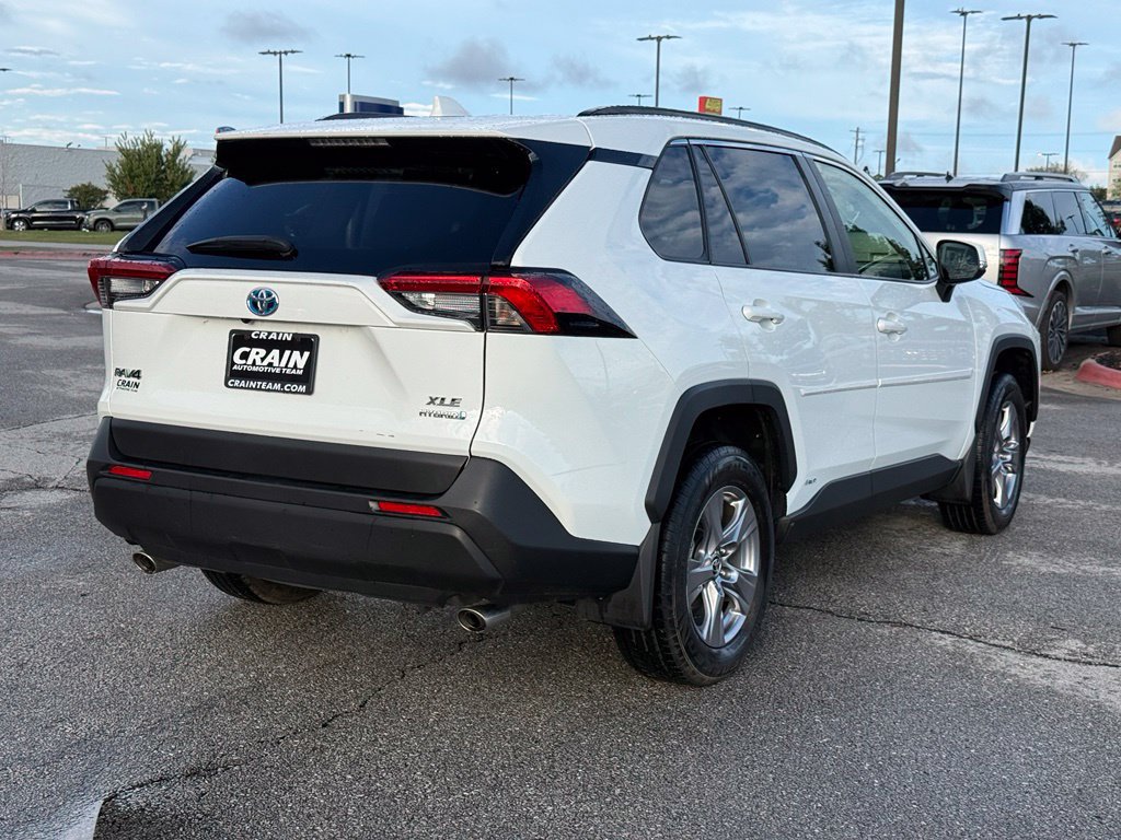 Used 2022 Toyota RAV4 XLE w/ Convenience Package AWD/4WD image 7