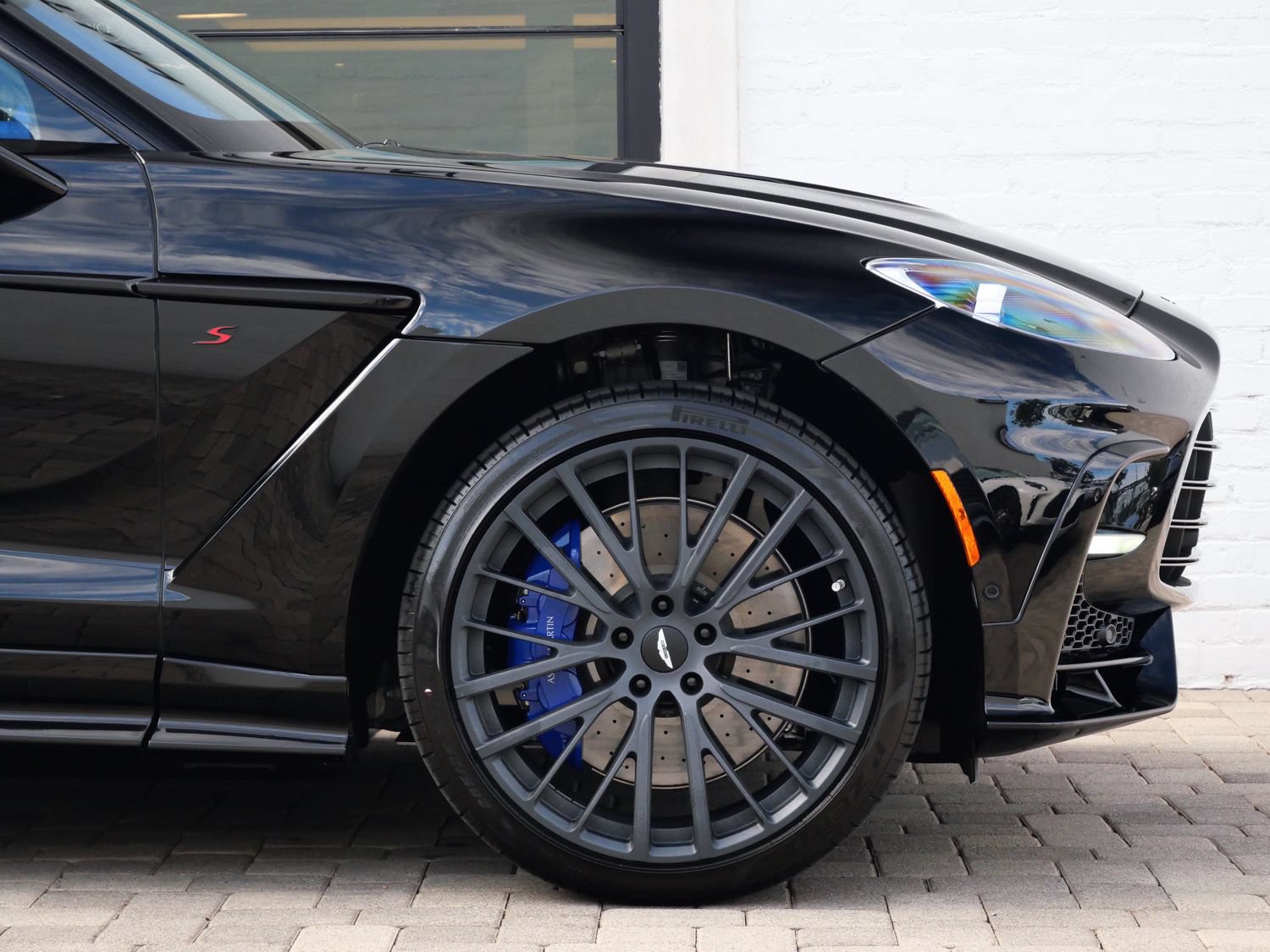 New 2026 Aston Martin DBX S AWD/4WD image 4