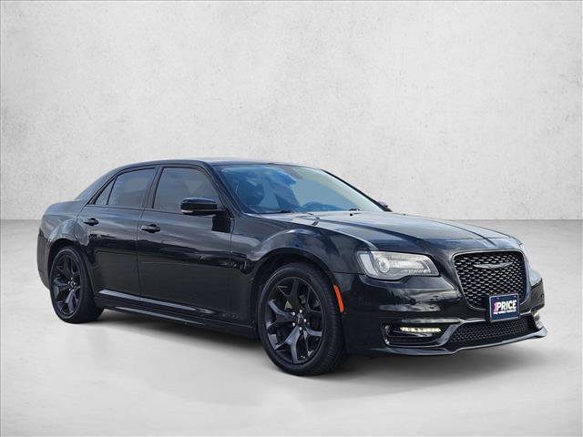 Used 2022 Chrysler 300 Touring L image 3