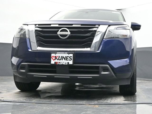 Used 2025 Nissan Pathfinder SV image 44