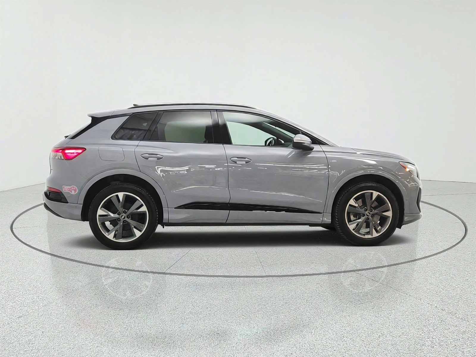 Used 2023 Audi Q4 e-tron Prestige w/ Black Optic Package AWD/4WD image 4