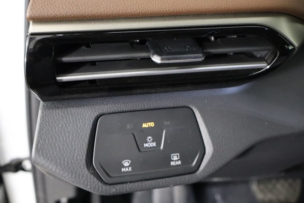 Used 2025 Volkswagen ID.4 Pro RWD image 19