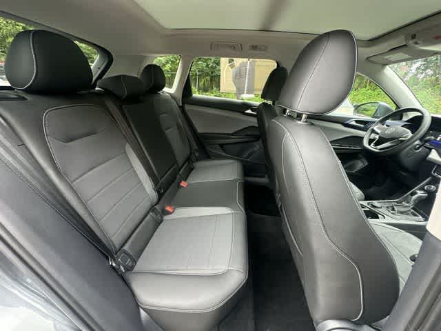 Used 2023 Volkswagen Taos SE w/ Panoramic Sunroof Package AWD/4WD image 22