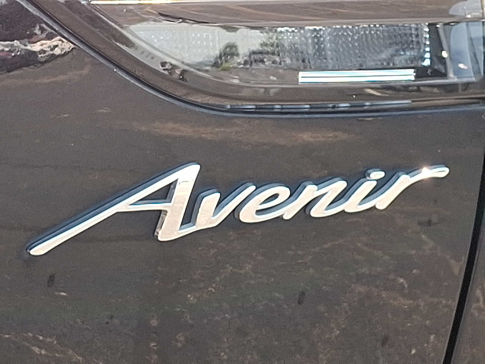 Used 2023 Buick Envision Avenir AWD/4WD image 31