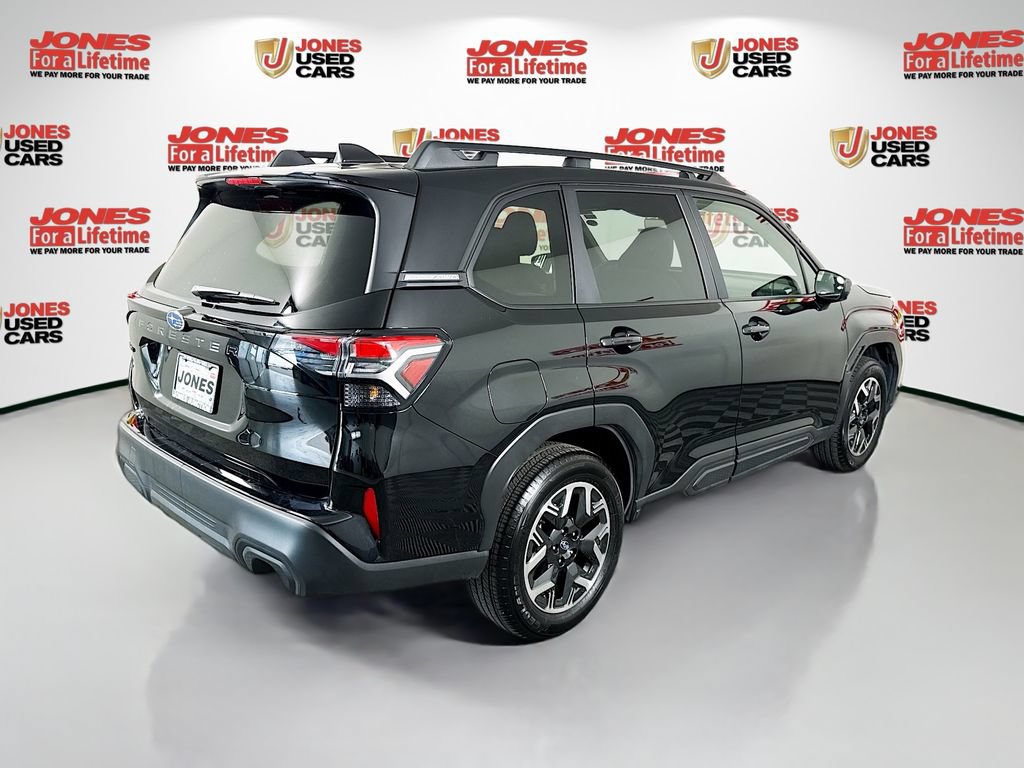 Certified 2025 Subaru Forester Premium AWD/4WD image 16