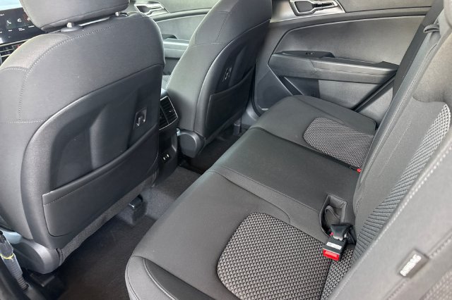 New 2027 Kia Sportage S FWD image 14