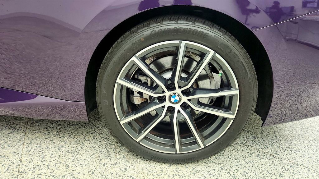 Used 2023 BMW 230i Coupe w/ Convenience Package image 9