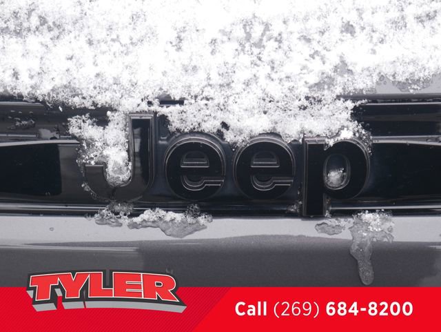 Certified 2023 Jeep Grand Cherokee Altitude image 15