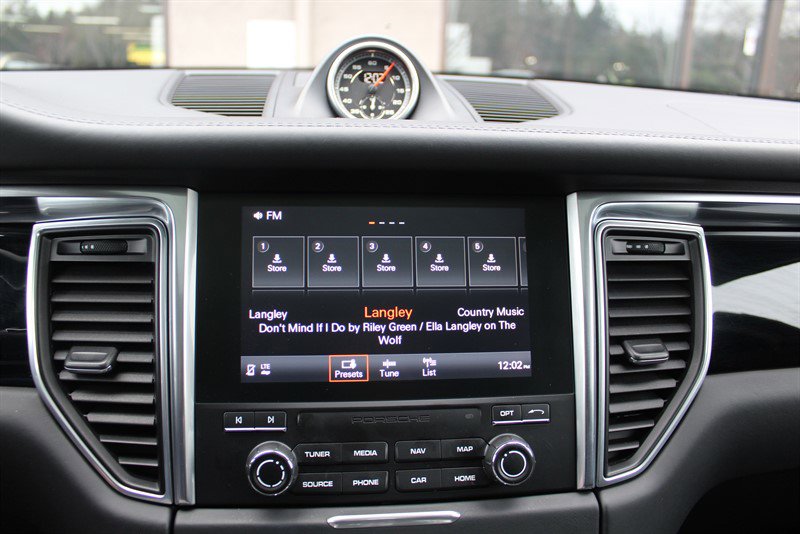 Used 2017 Porsche Macan S AWD/4WD image 9