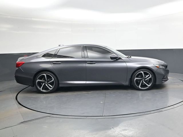 Used 2018 Honda Accord Sport image 3