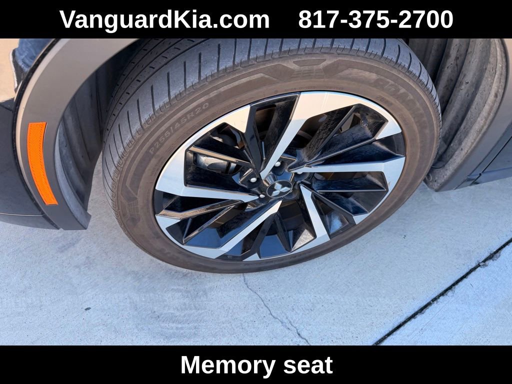 Used 2024 Mitsubishi Outlander SEL image 8