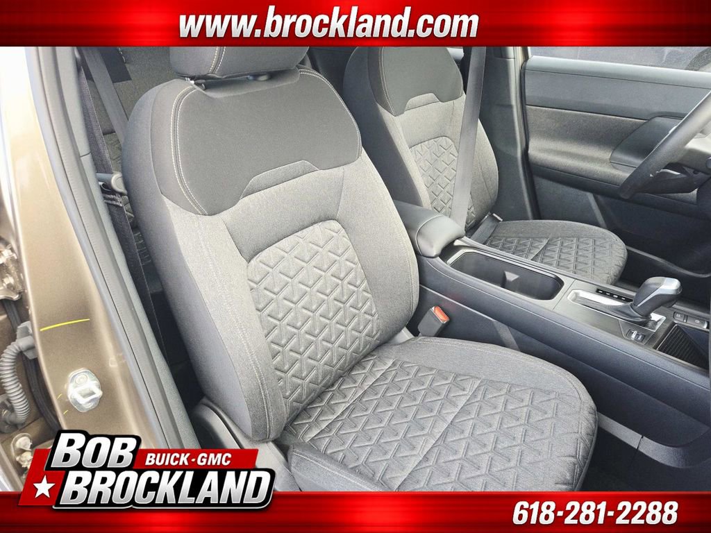 Used 2025 Nissan Kicks SV w/ Charging Package image 15