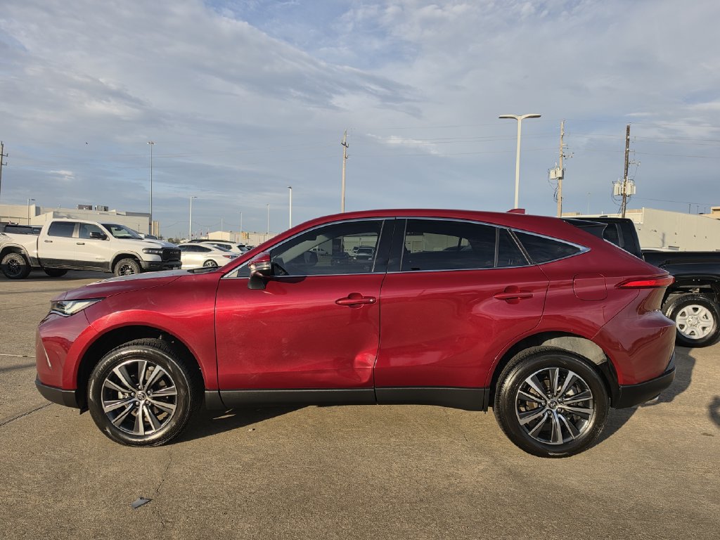 Used 2023 Toyota Venza LE AWD/4WD image 6
