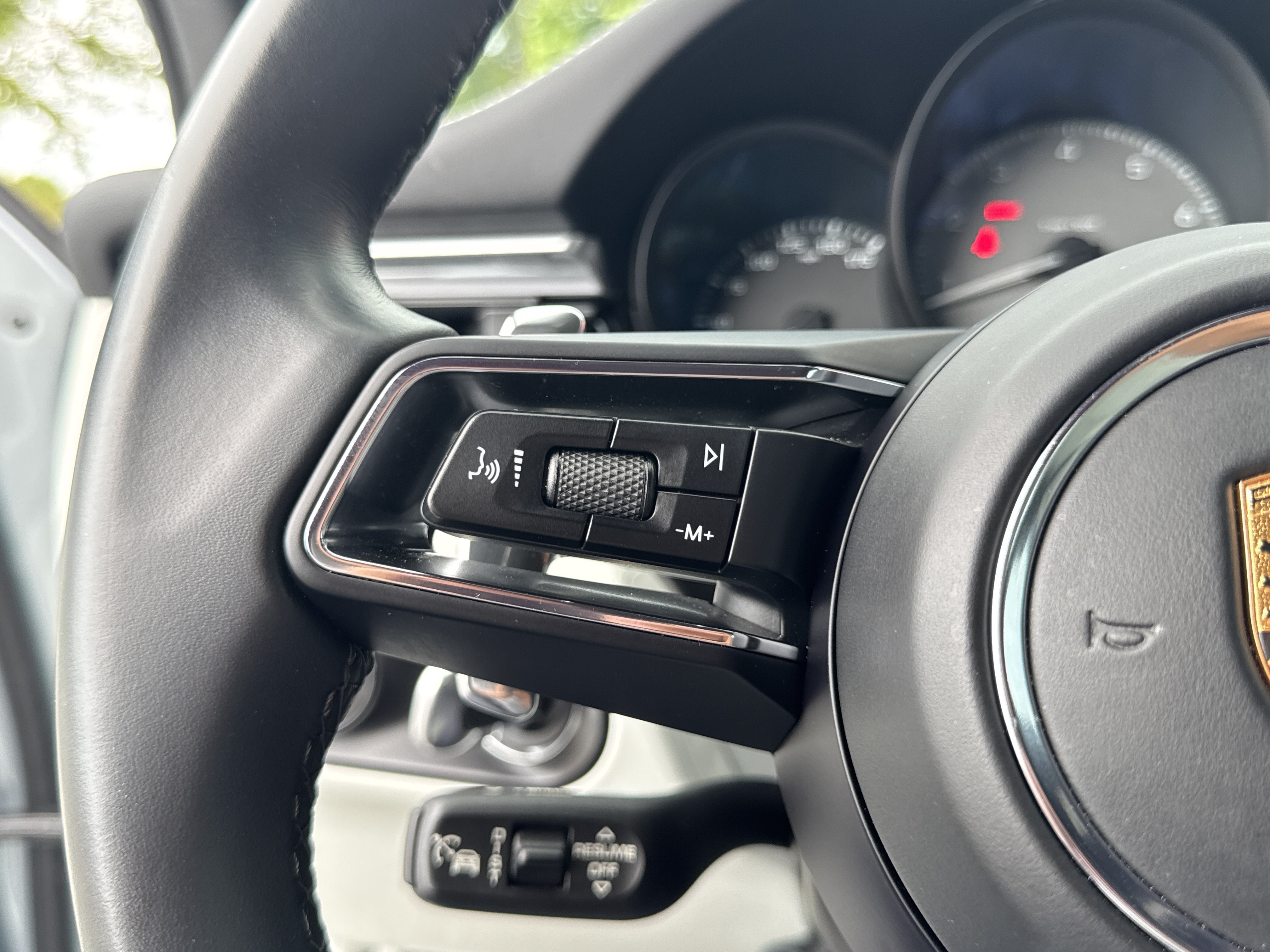Used 2023 Porsche Macan S AWD/4WD image 31